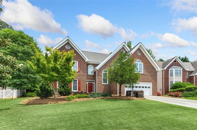 2465 Devon Leigh Walk NW