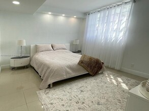 3001 S Ocean Dr in Hollywood, FL - Building Photo - Building Photo