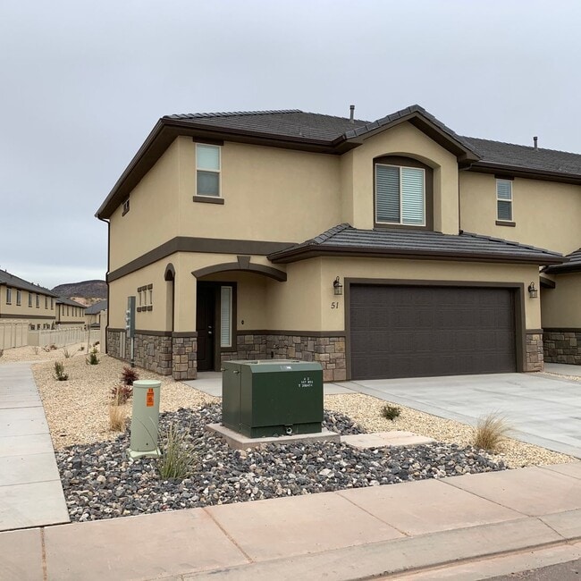 property at 1001 W Curly Hollow Dr