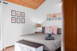 733 Seacoast Dr in Imperial Beach, CA - Building Photo - Building Photo