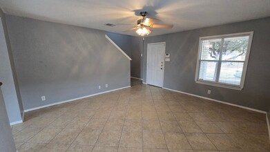 7623 Bedford Cr in San Antonio, TX - Building Photo - Building Photo