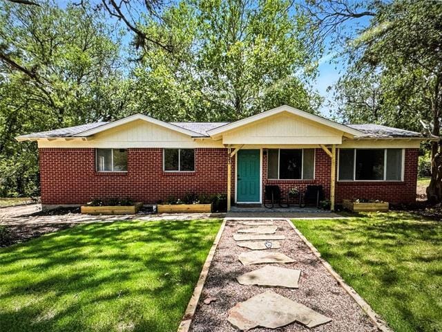 property at 1423 W Ball St