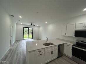 447 Bell Blvd in Lehigh Acres, FL - Building Photo - Building Photo