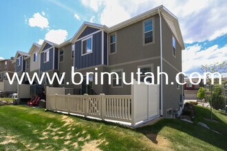 14547 S Edgemere Dr in Herriman, UT - Building Photo - Building Photo