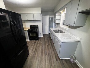 3445 Allison Way in Louisville, KY - Building Photo - Building Photo