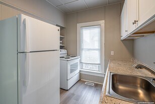 716 Central St in Oshkosh, WI - Building Photo