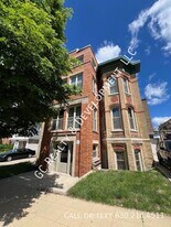 210-214 Dupage St in Elgin, IL - Building Photo