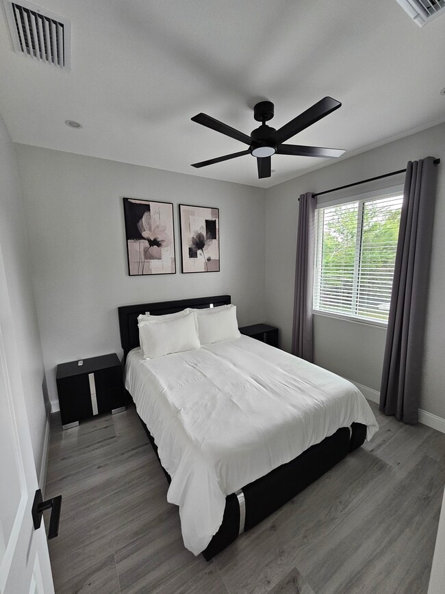 8797 Rose Way in Seminole, FL - Building Photo - Building Photo