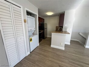 153 Santa Clara Dr in Naples, FL - Building Photo - Building Photo