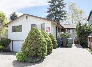 Ballard Triplex in Seattle, WA - Foto de edificio - Building Photo