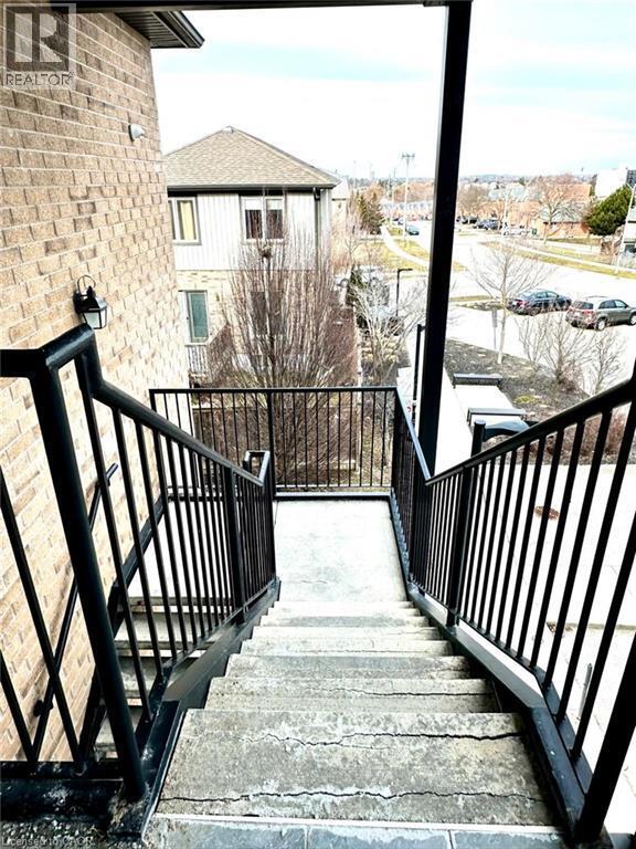 185 Windale Crescent in Kitchener, ON - Building Photo - Building Photo