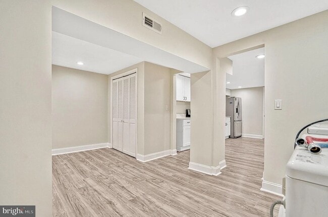 201 Douglas St NE, Unit 201 Douglas St NE