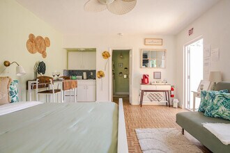 927 N 17th Ave in Hollywood, FL - Building Photo - Building Photo