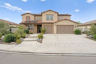 1243 Mc Geary Rd in Escondido, CA - Building Photo - Building Photo