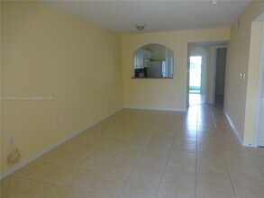 3385 NE 10th St in Homestead, FL - Building Photo - Building Photo