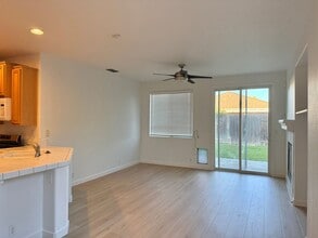 10031 Waterfield Dr in Elk Grove, CA - Building Photo - Building Photo