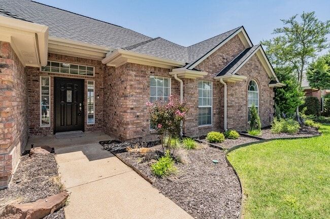 7336 Hidden Oaks Dr in North Richland Hills, TX - Building Photo - Building Photo