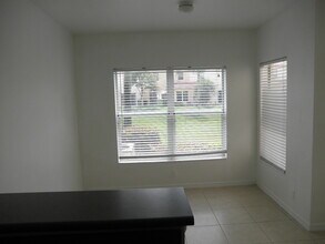 912 Talia Cir in Lake Worth Beach, FL - Building Photo - Building Photo