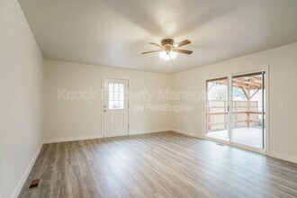 4906 SE 108th Ave in Portland, OR - Building Photo - Building Photo