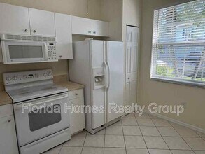 3629 Pine Oak Cir in Ft. Myers, FL - Building Photo - Building Photo