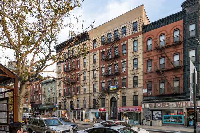 524 Metropolitan Ave in Brooklyn, NY - Building Photo - Building Photo