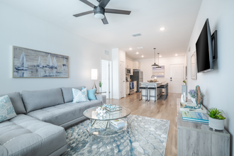 Enclave on Ayers in Brooksville, FL - Foto de edificio - Building Photo