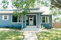 1002 W Mulberry Ave, Unit 101 in San Antonio, TX - Building Photo - Building Photo