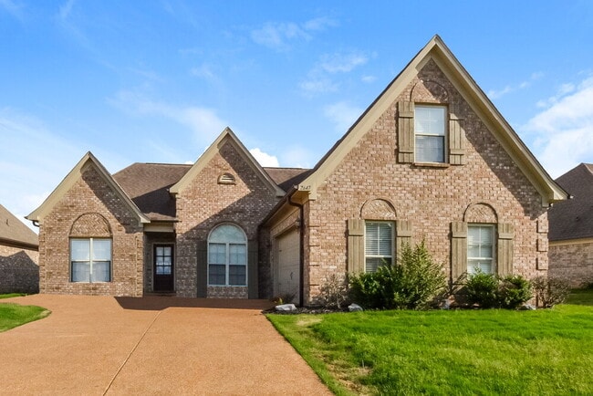 property at 2647 Champion Hills Dr