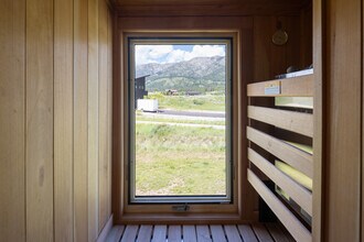 356 Columbine St, Unit Guest House in Alpine, WY - Building Photo - Building Photo