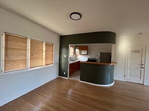 907 14th St in Santa Monica, CA - Building Photo - Building Photo