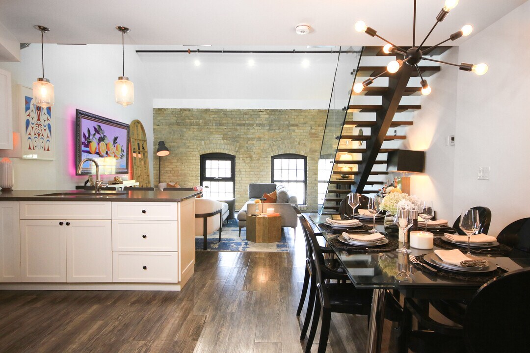 31 Powerhouse St in Toronto, ON - Building Photo