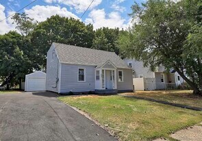 405 Ruth St in Bridgeport, CT - Building Photo