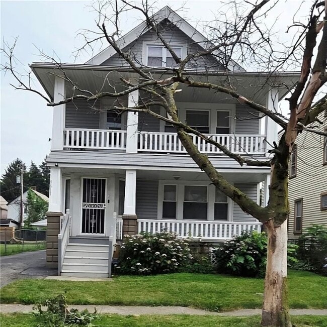 property at 9611 Larnder Ave