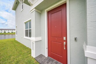 520 Rivergrass St in Port St. Lucie, FL - Building Photo - Building Photo