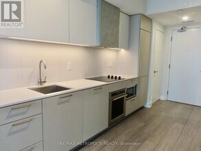 19-2619 Western Battery Rd in Toronto, ON - Building Photo - Building Photo