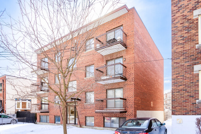 74 Stanley Av in Lachine, QC - Building Photo - Building Photo