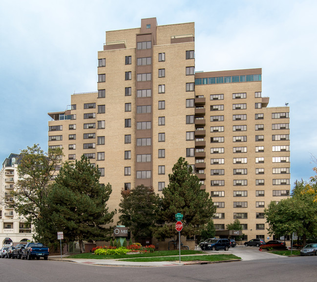 Archer Tower in Denver, CO - Foto de edificio - Building Photo