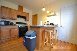 47 Easton St in Boston, MA - Building Photo