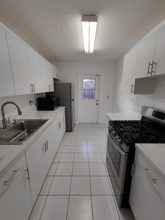 18236 NW 41st Pl in Miami Gardens, FL - Building Photo