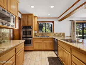 445 Country Club Dr in Incline Village, NV - Building Photo - Building Photo