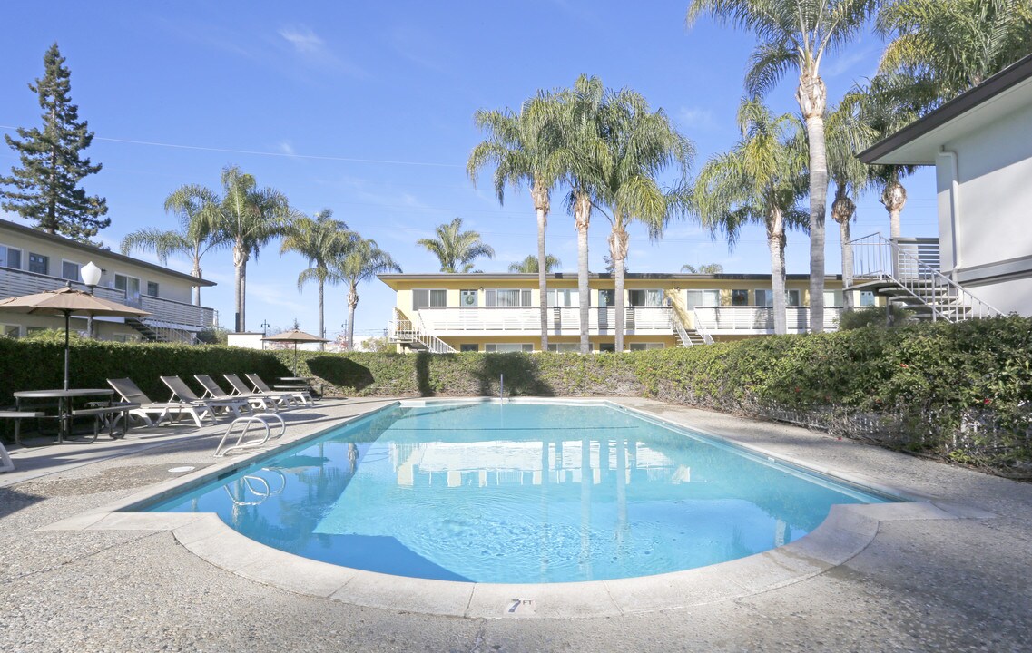 Shelter Creek in San Jose, CA - Building Photo