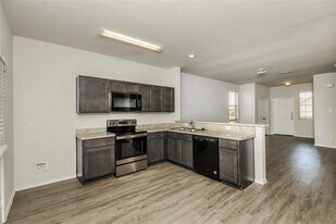 8336 Yaupon Holly Trl in Fort Worth, TX - Building Photo