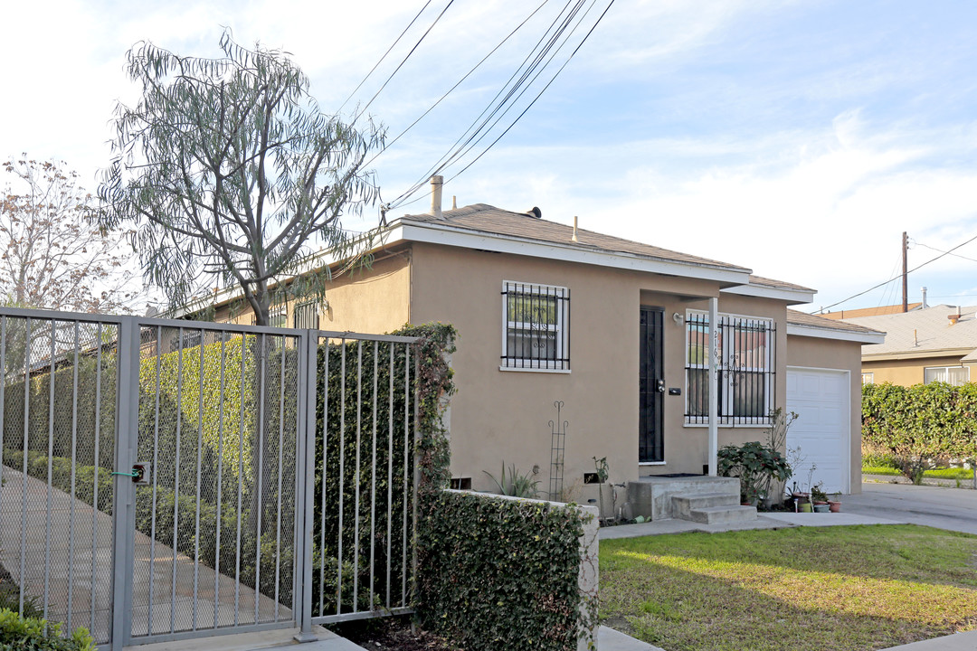 216 E Myrrh St in Compton, CA - Building Photo