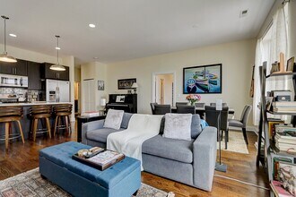 2605 W North Ave, Unit 3C in Chicago, IL - Building Photo - Building Photo