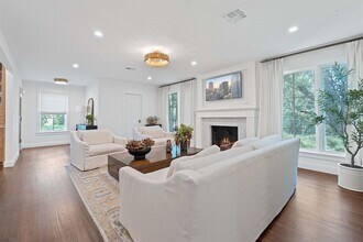 3601 Windsor Rd in Austin, TX - Building Photo - Building Photo