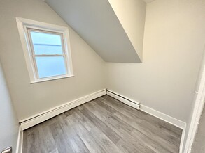 10 Oakland St, Unit 1 in Boston, MA - Building Photo - Building Photo