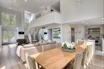 17 Lyme Ln in East Hampton, NY - Building Photo - Building Photo