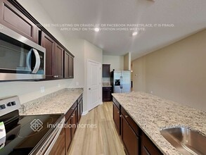 3933 Spruce Creek Dr in Lakeland, FL - Foto de edificio - Building Photo