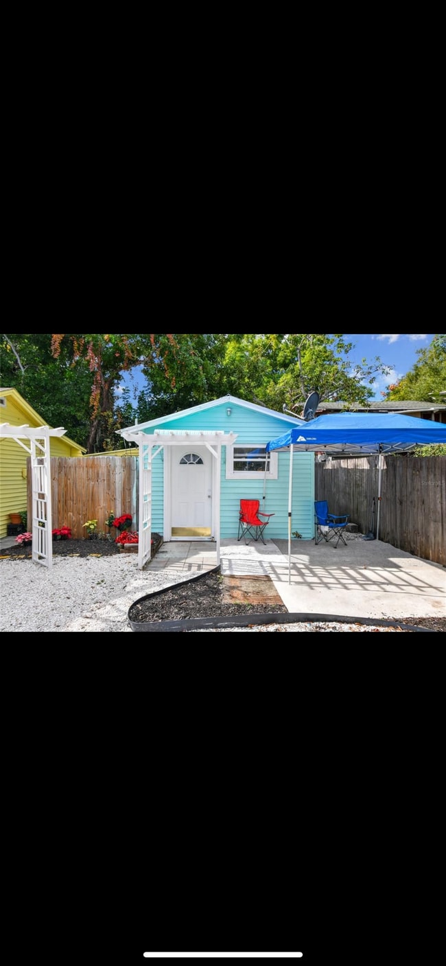 property at 1414 17th St W