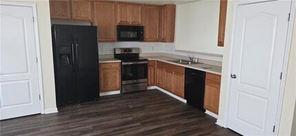 7635 Commerce Ct in Riverdale, GA - Building Photo - Building Photo